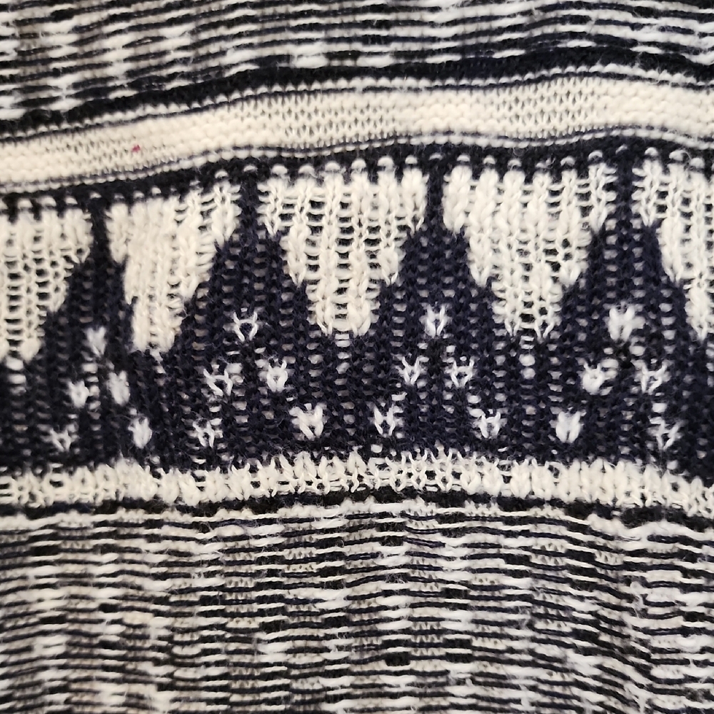 Mossimo Supply Co. Black and White Patterned Cardigan - Picture 8 of 10
